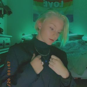 Meet your Posher, Lilith